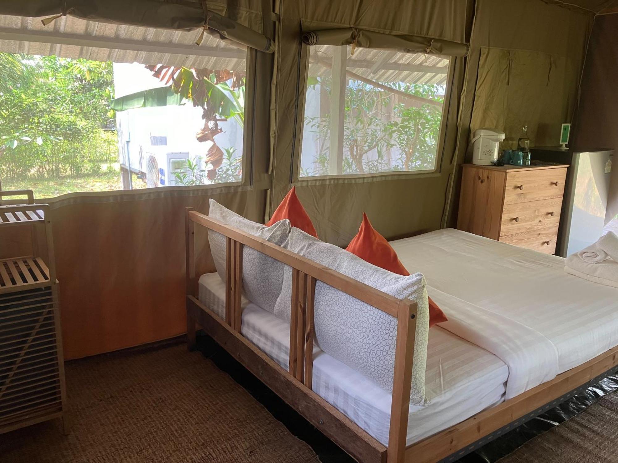 Naivacha Tent Ко Мак Екстериор снимка